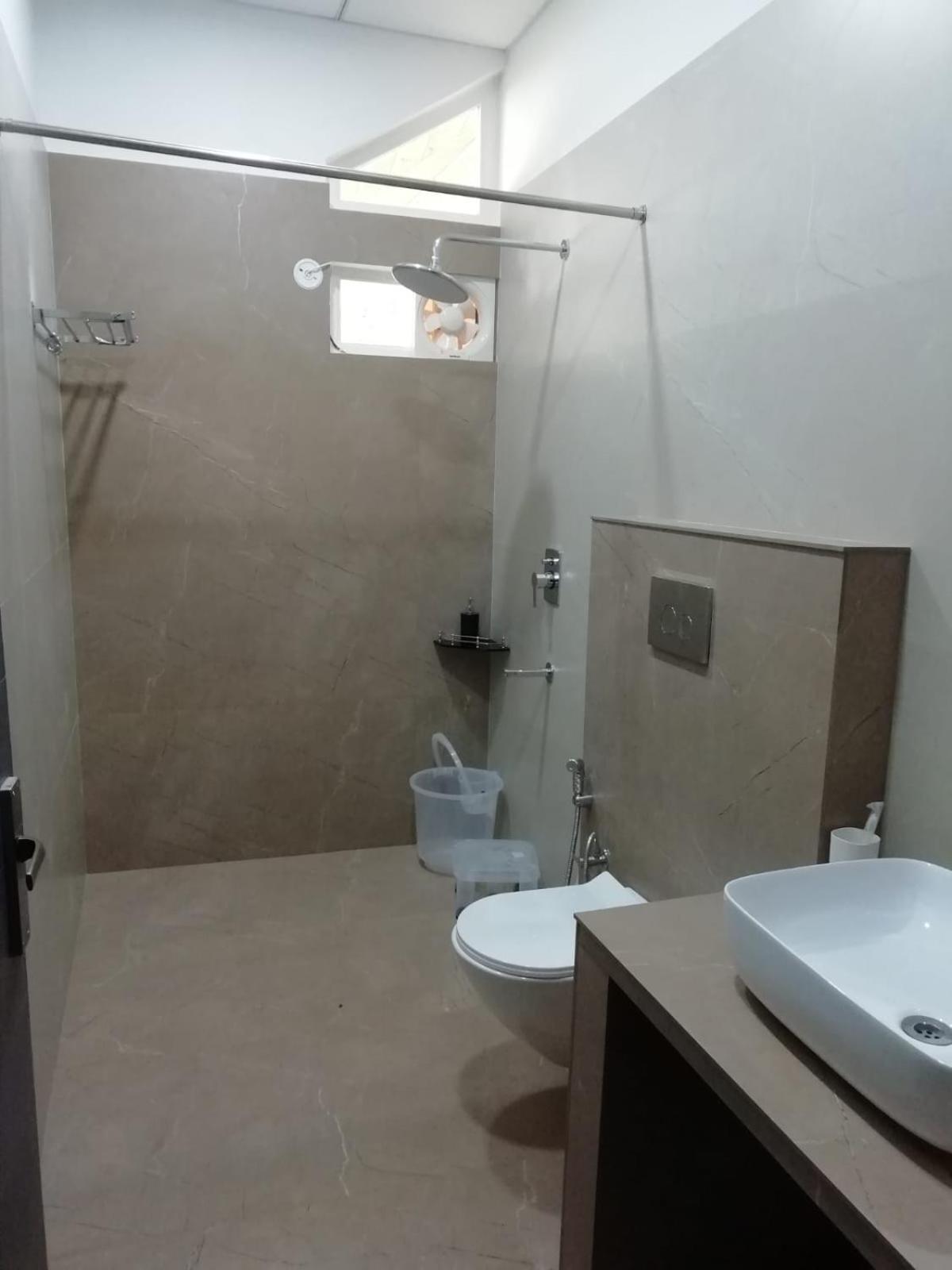 Red Roof Inn 兰纳加 外观 照片