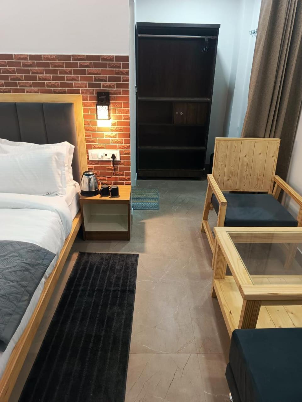 Red Roof Inn 兰纳加 外观 照片